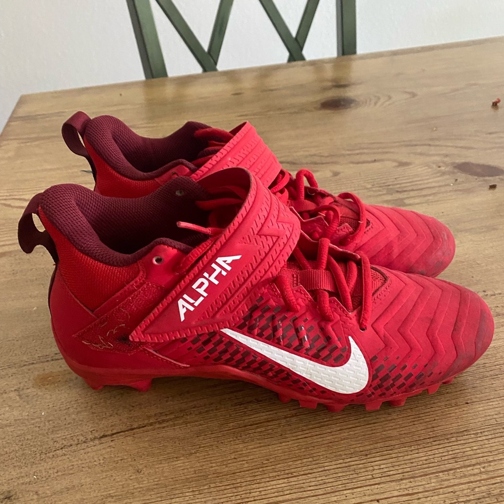 Nike Alpha Youth 7 red football cleats